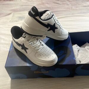 NWB never worn size 9 men’s Bape sneakers